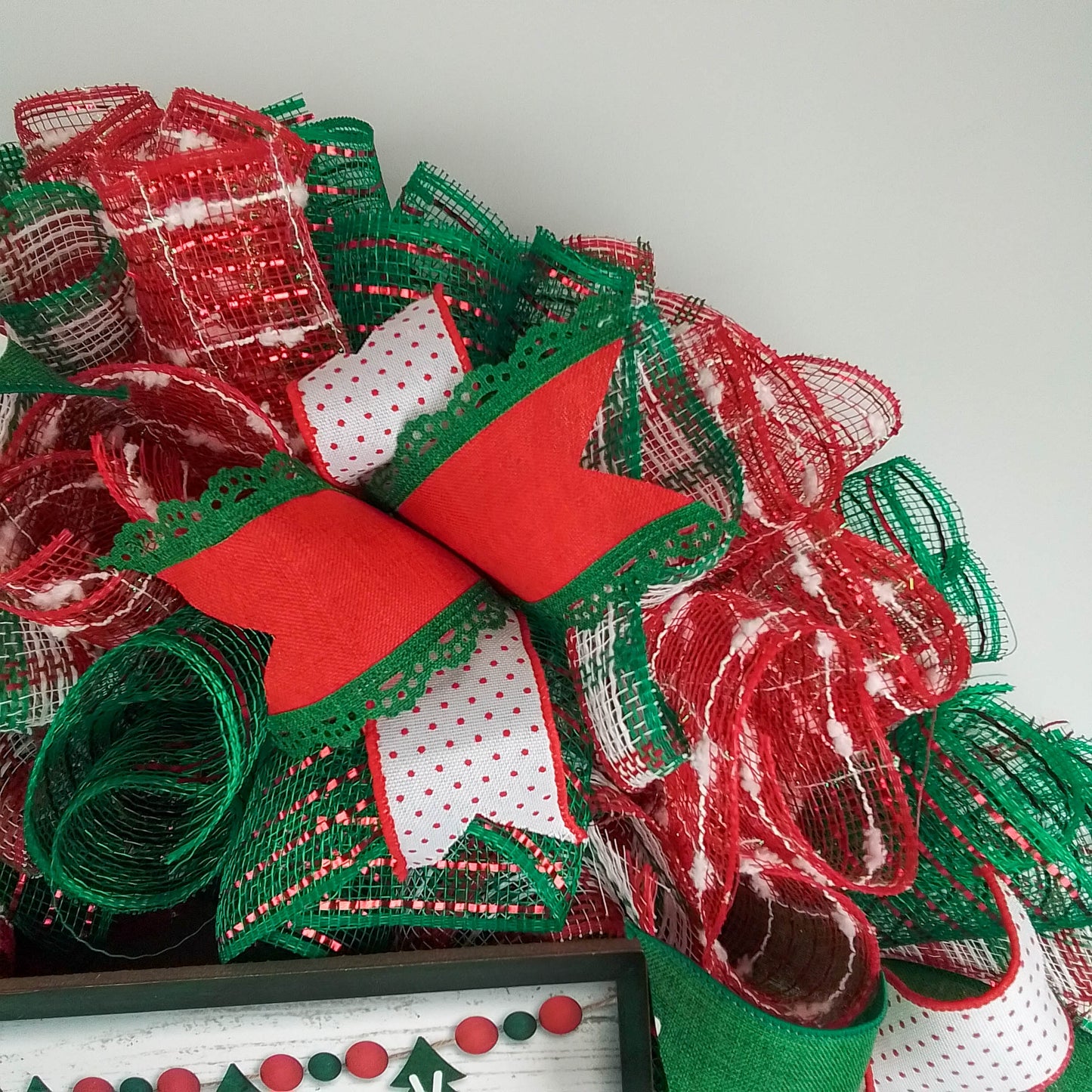 Merry Christmas Wreath - Xmas Holiday Decoration Front Door Wreaths - Red Emerald Green White Christmas Trees